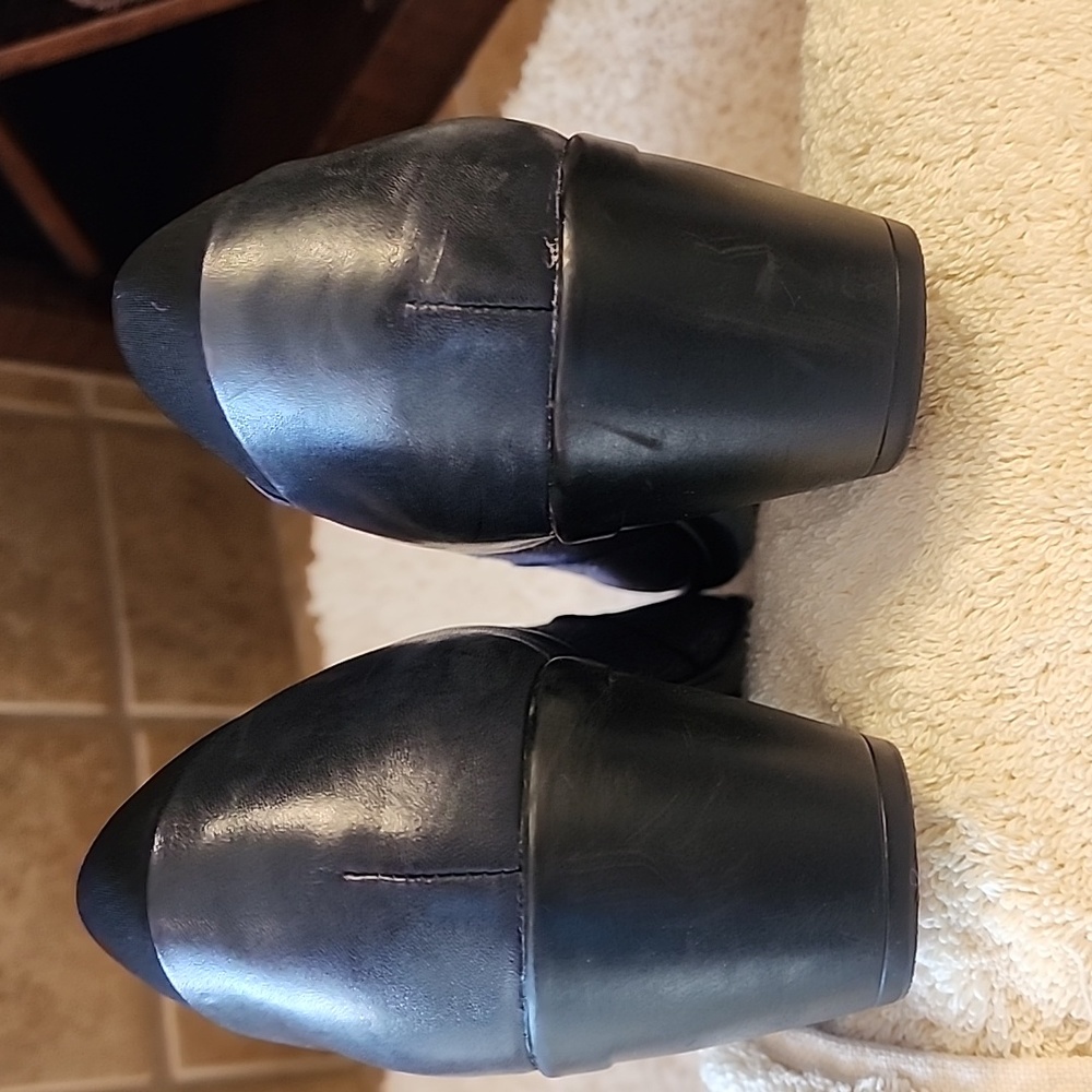 Clark Shoes - Picture 4 of 8